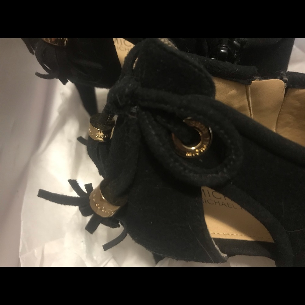 💥new Michael Kors Jennings suede heels💥 - Picture 7 of 7